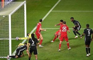 Phòng ngự phản công – Vũ khí của các đội chiếu dưới giúp họ tồn tại trên sân cỏ